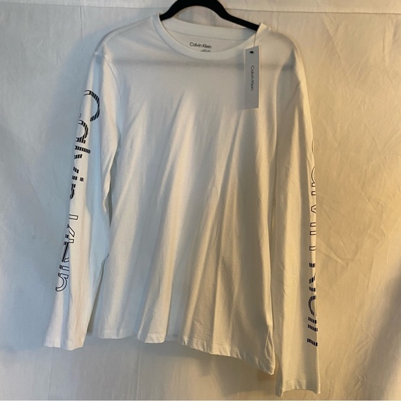 Calvin Klein Other - Calvin Klein men white spliced logo tshirt size medium new
